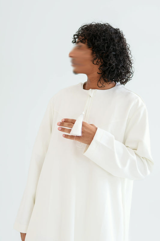 White Eid “Suede” Thobe