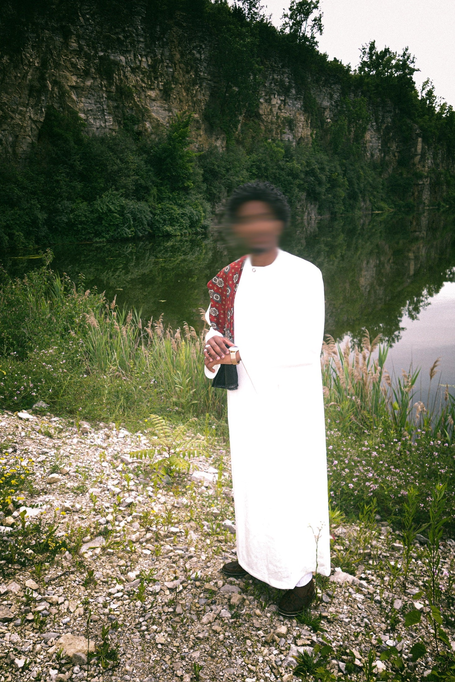 White Sudanese Thobe – detail view 